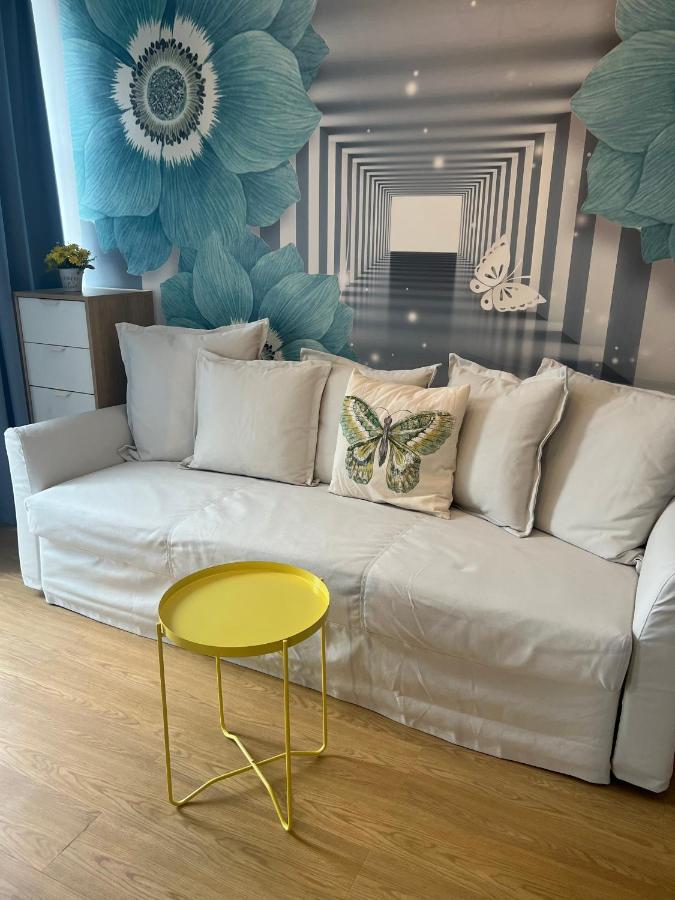 Artmotel & Bistro Haţeg Eksteriør bilde