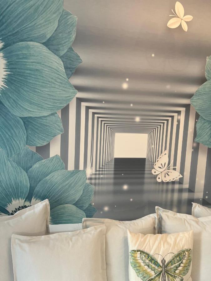 Artmotel & Bistro Haţeg Eksteriør bilde