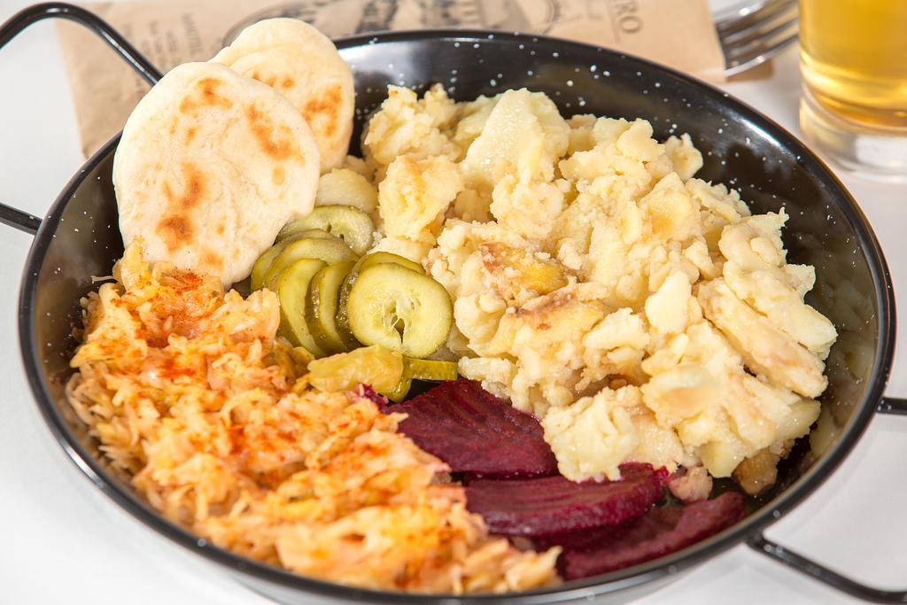 Artmotel & Bistro Haţeg Eksteriør bilde